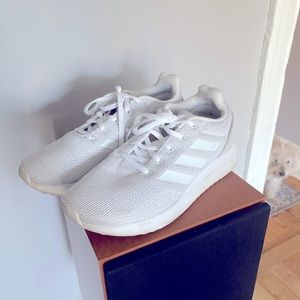 White adidas running shoes women 6.5
